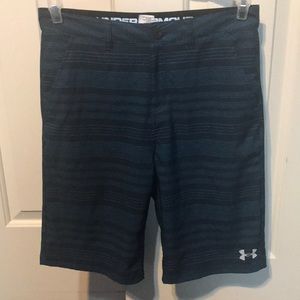 Boys Under Armour Dress shorts. Size 18